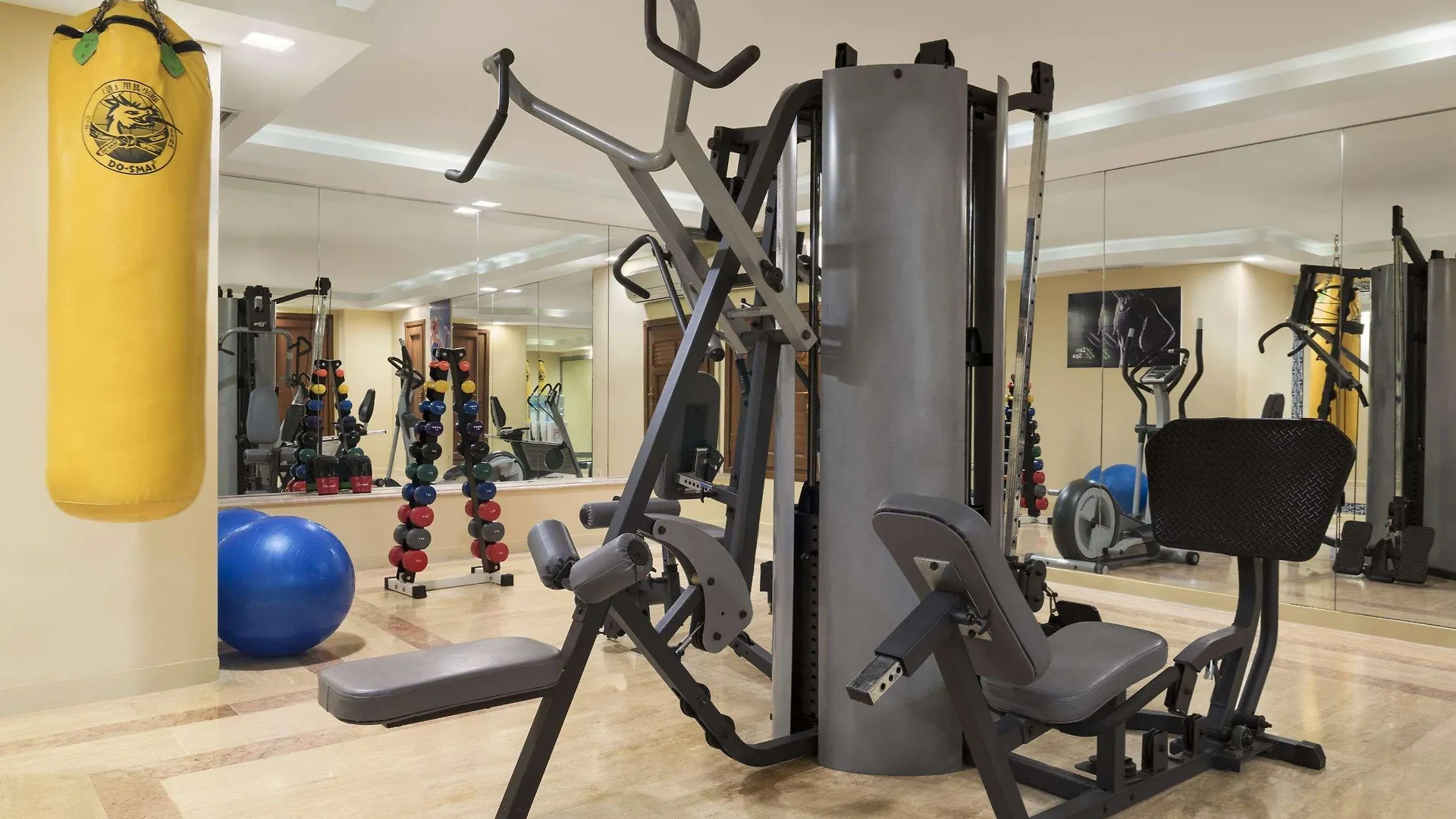 Ramada By Wyndham Istanbul Taksim Hotel