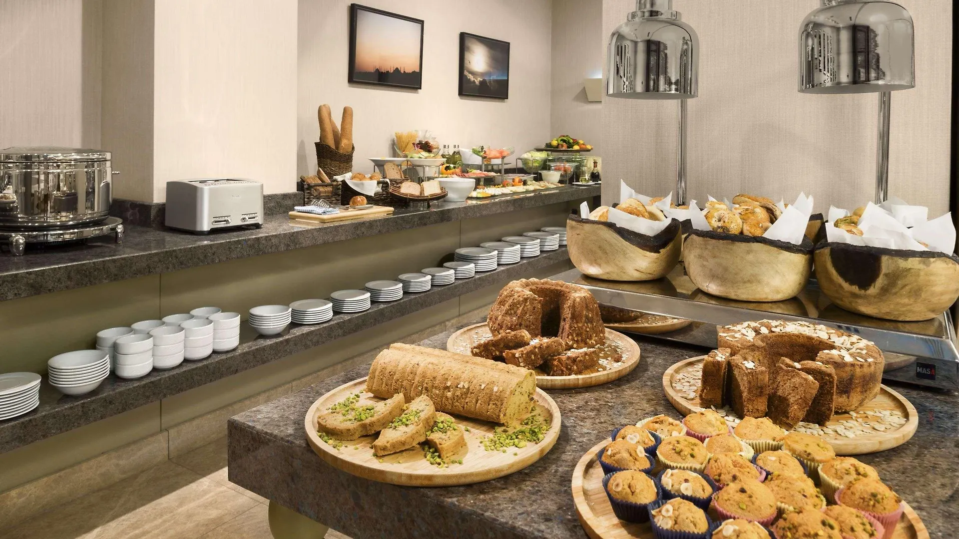 Ramada By Wyndham Istanbul Taksim Hotel
