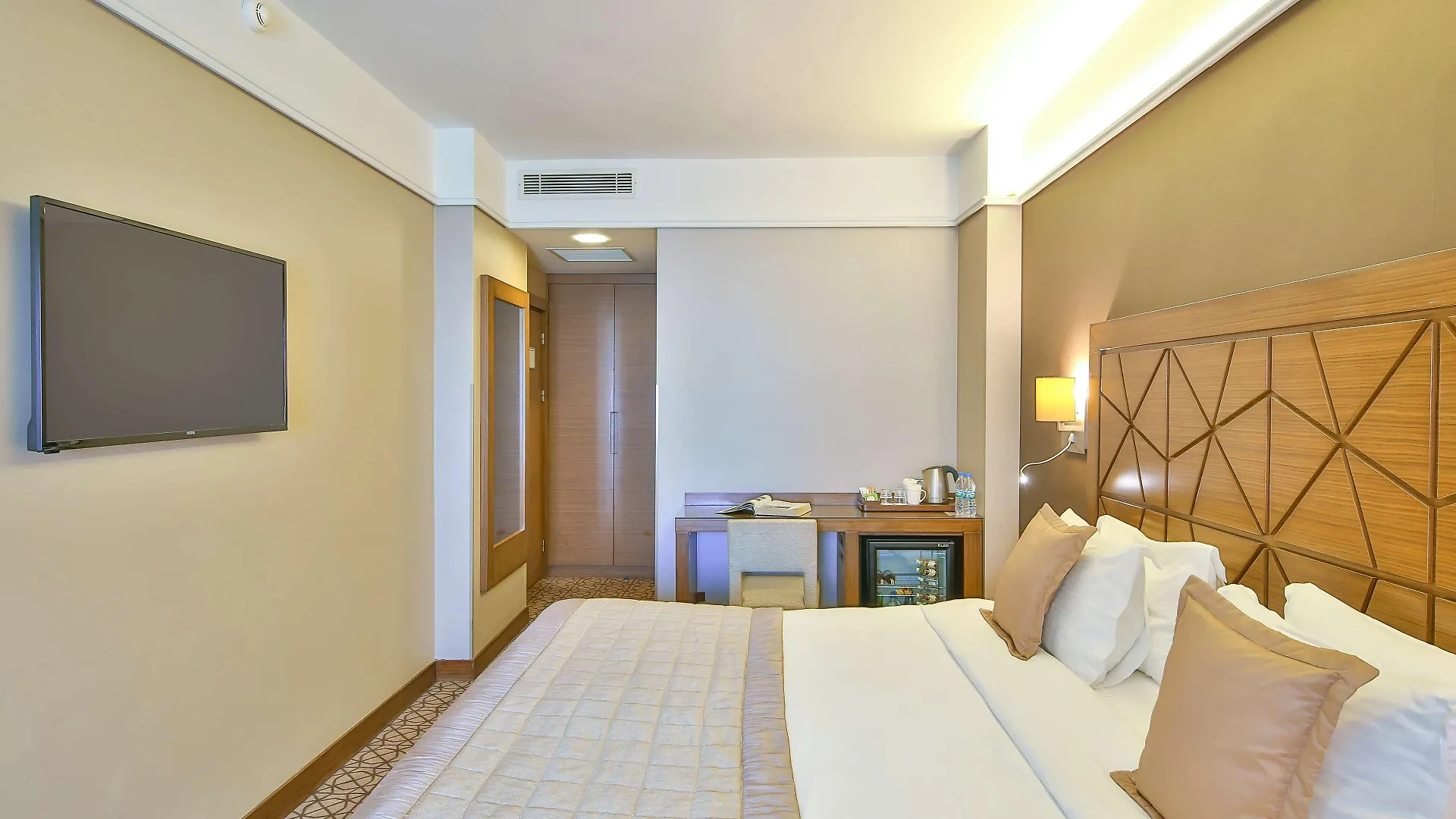 Ramada By Wyndham Istanbul Taksim Hotel