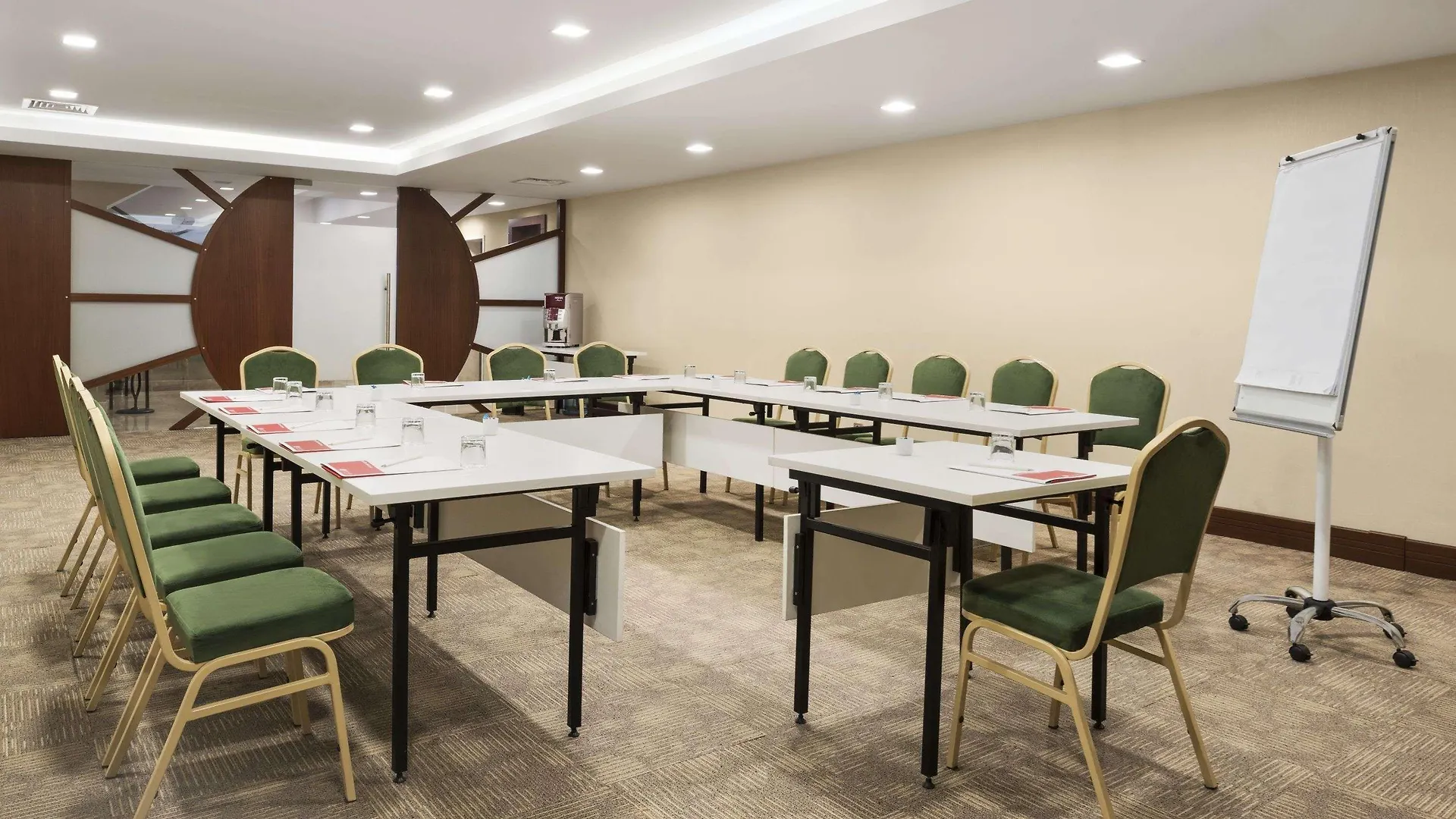 Ramada By Wyndham Istanbul Taksim Hotel
