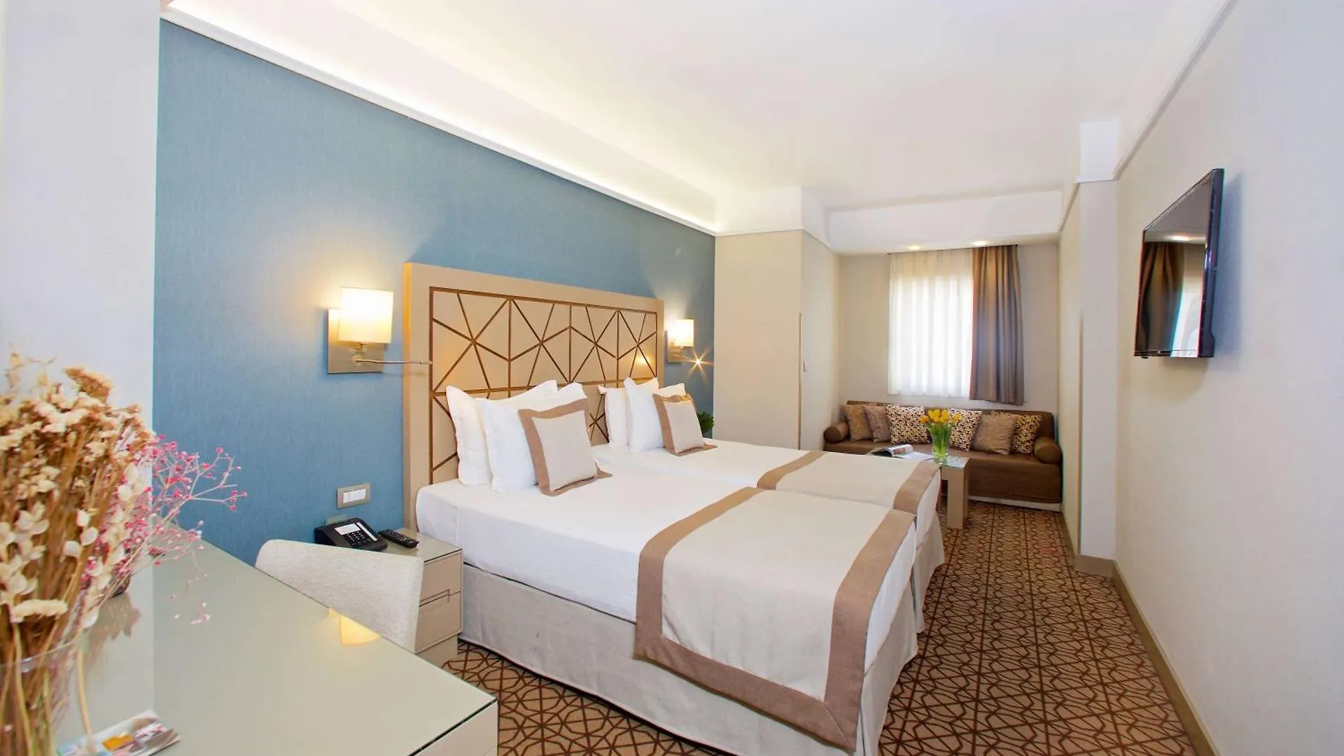 Ramada By Wyndham Istanbul Taksim Hotel