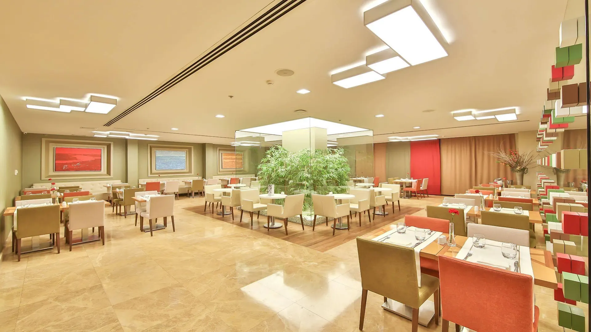 Ramada By Wyndham Istanbul Taksim Hotel