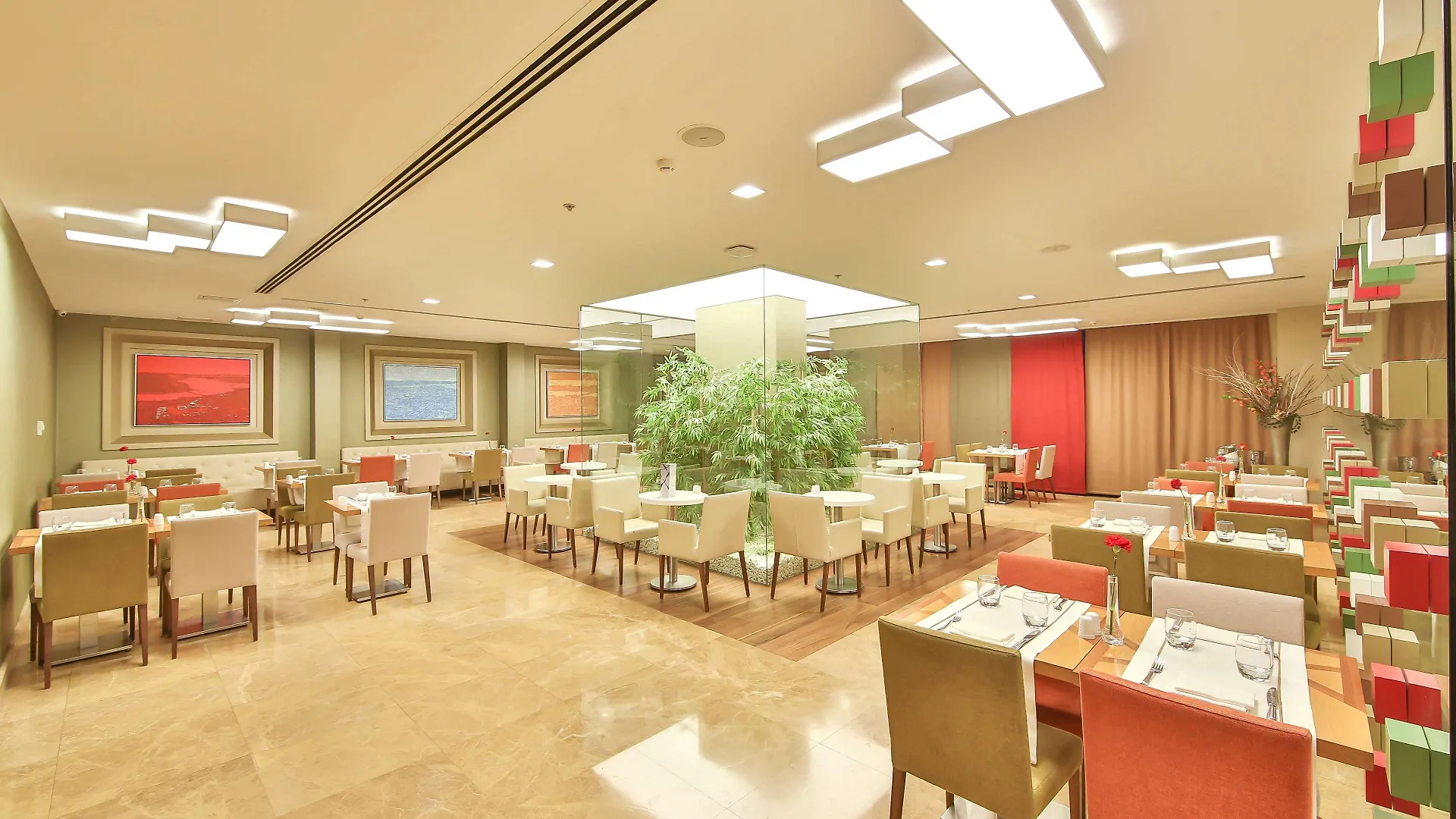 מלון Ramada By Wyndham Istanbul Taksim טורקיה