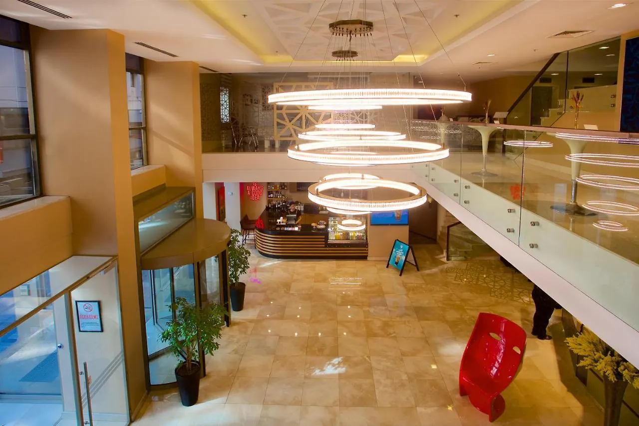 מלון Ramada By Wyndham Istanbul Taksim