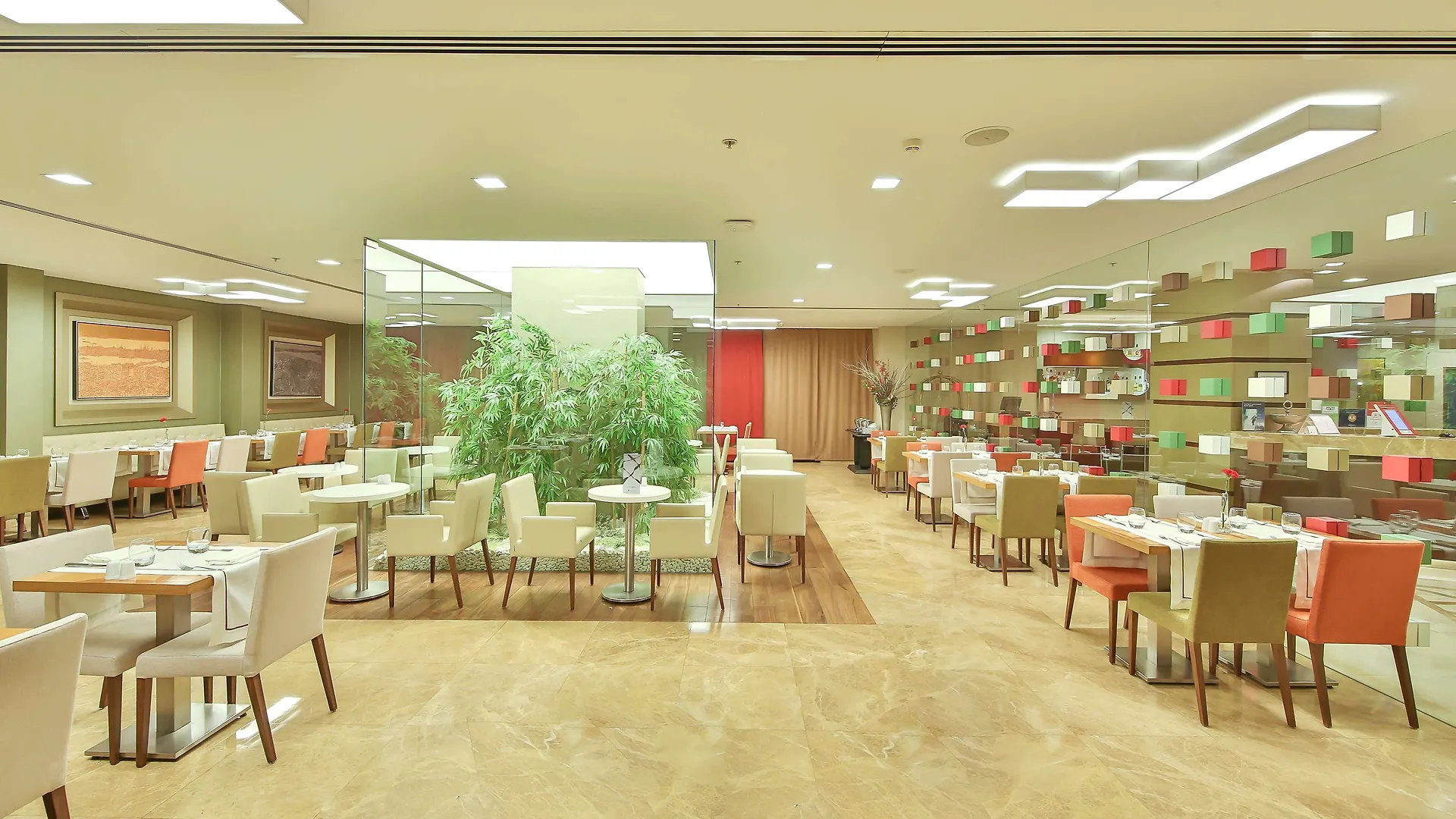 מלון Ramada By Wyndham Istanbul Taksim טורקיה