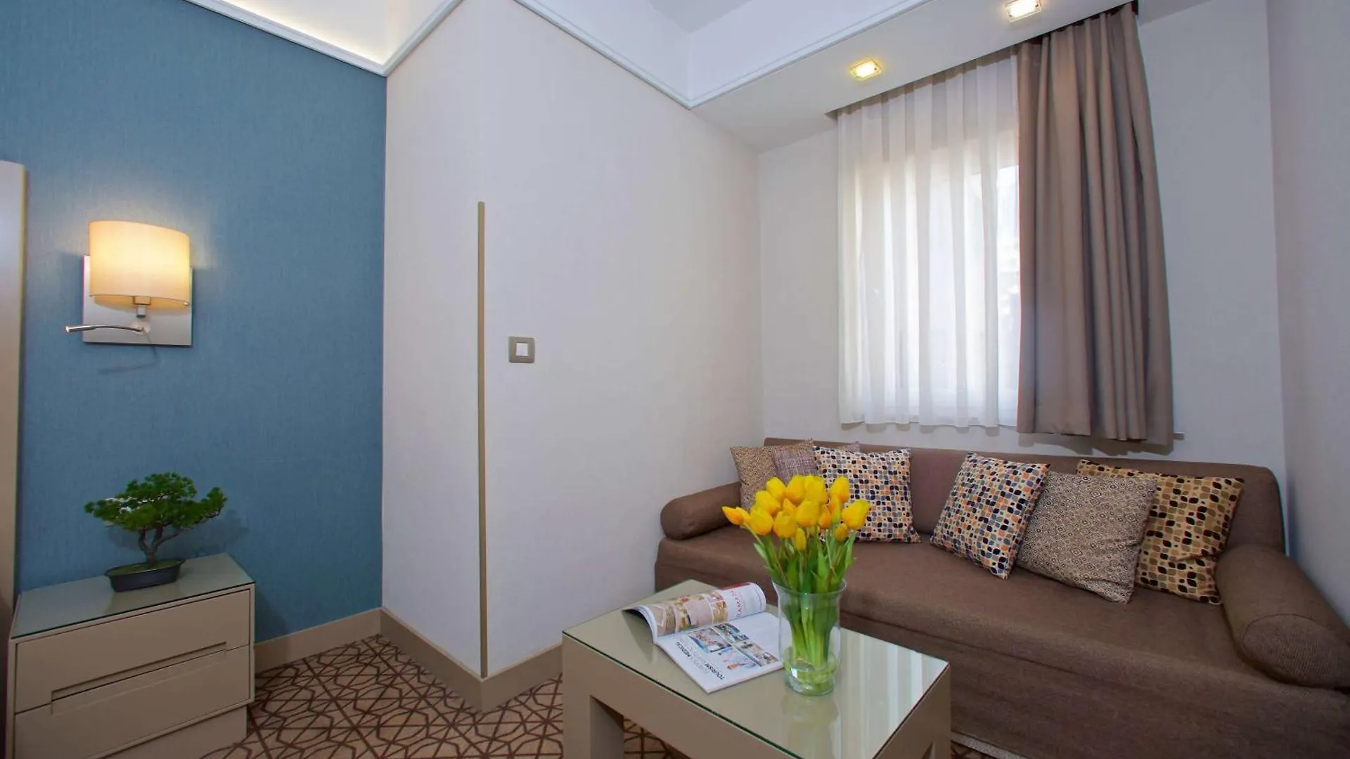 מלון Ramada By Wyndham Istanbul Taksim